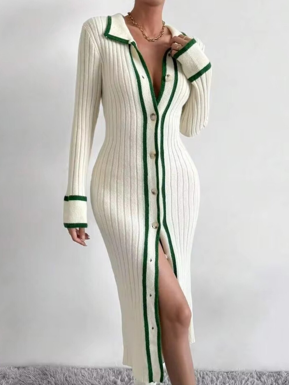 Ribbed Button-Front Midi Dress with Green Trim - Ivory (L)